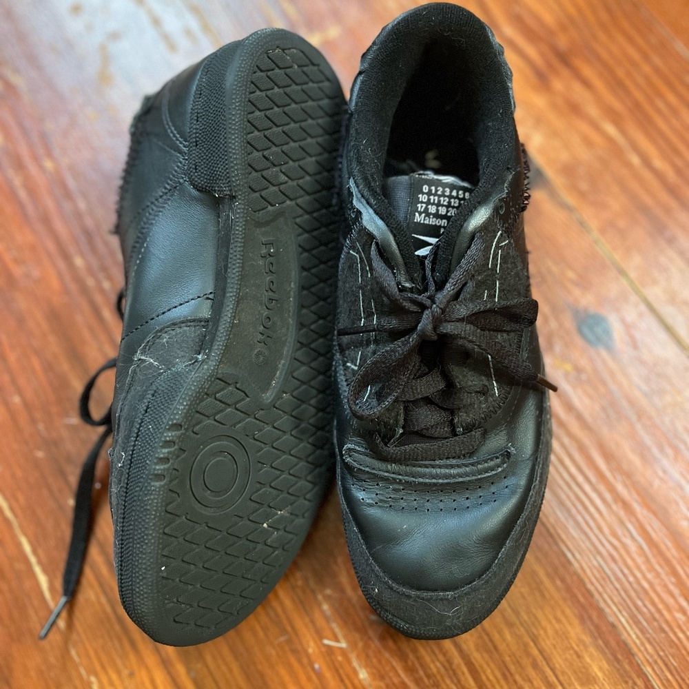 Maison Margiala x Reebok black sneakers